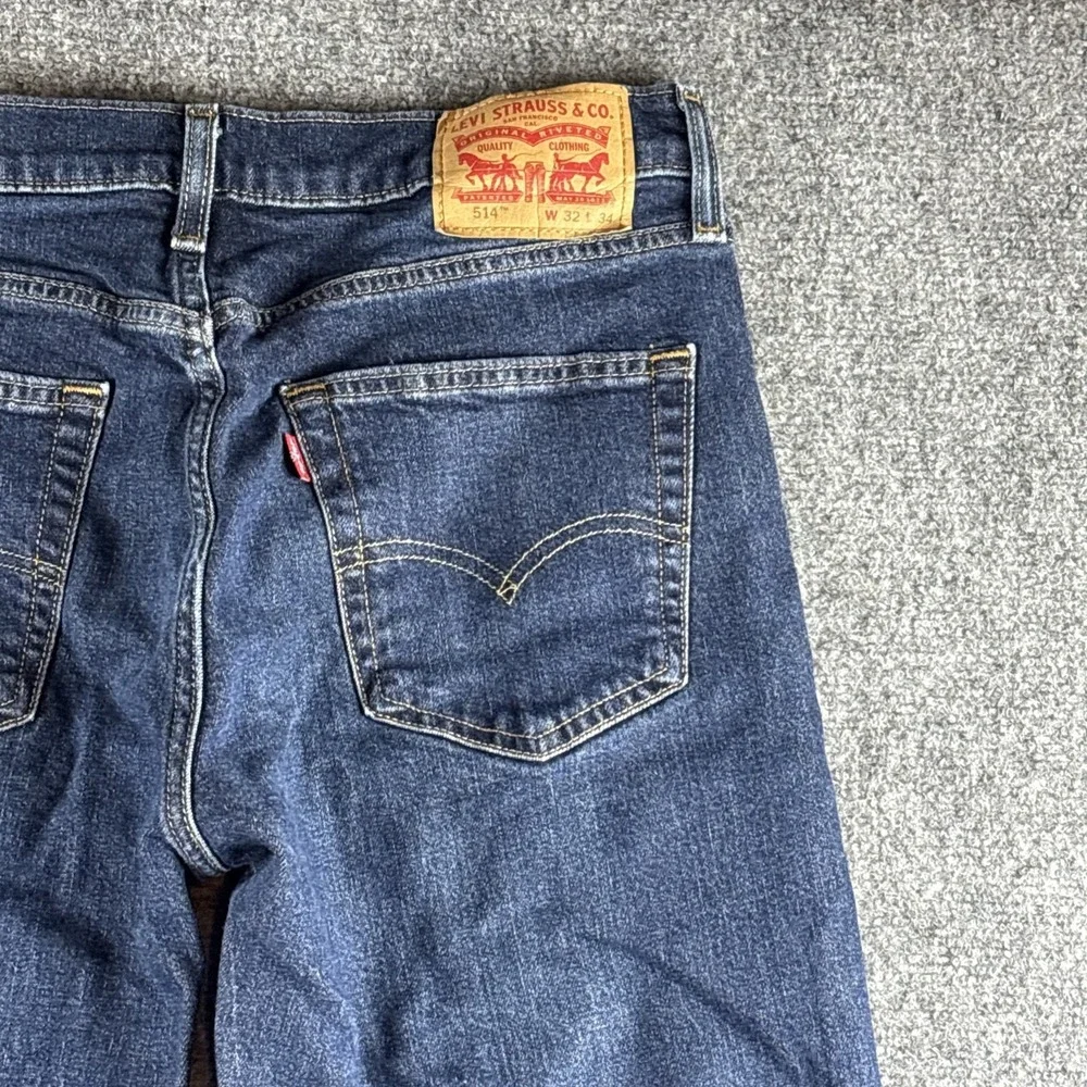 Levi's 514 Men's Straight Fit Jeans Size 32x34 Dark Wash Indigo Blue Denim